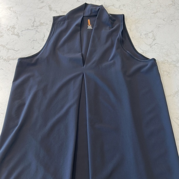 Lucy Destination Anywhere Sleeveless Active Dress Black Medium V-Neck Travel - Picture 8 of 12